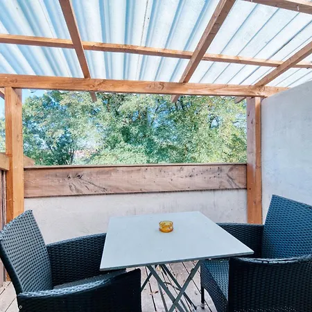 D'hotes La Bonne Mine Bed & Breakfast 4*